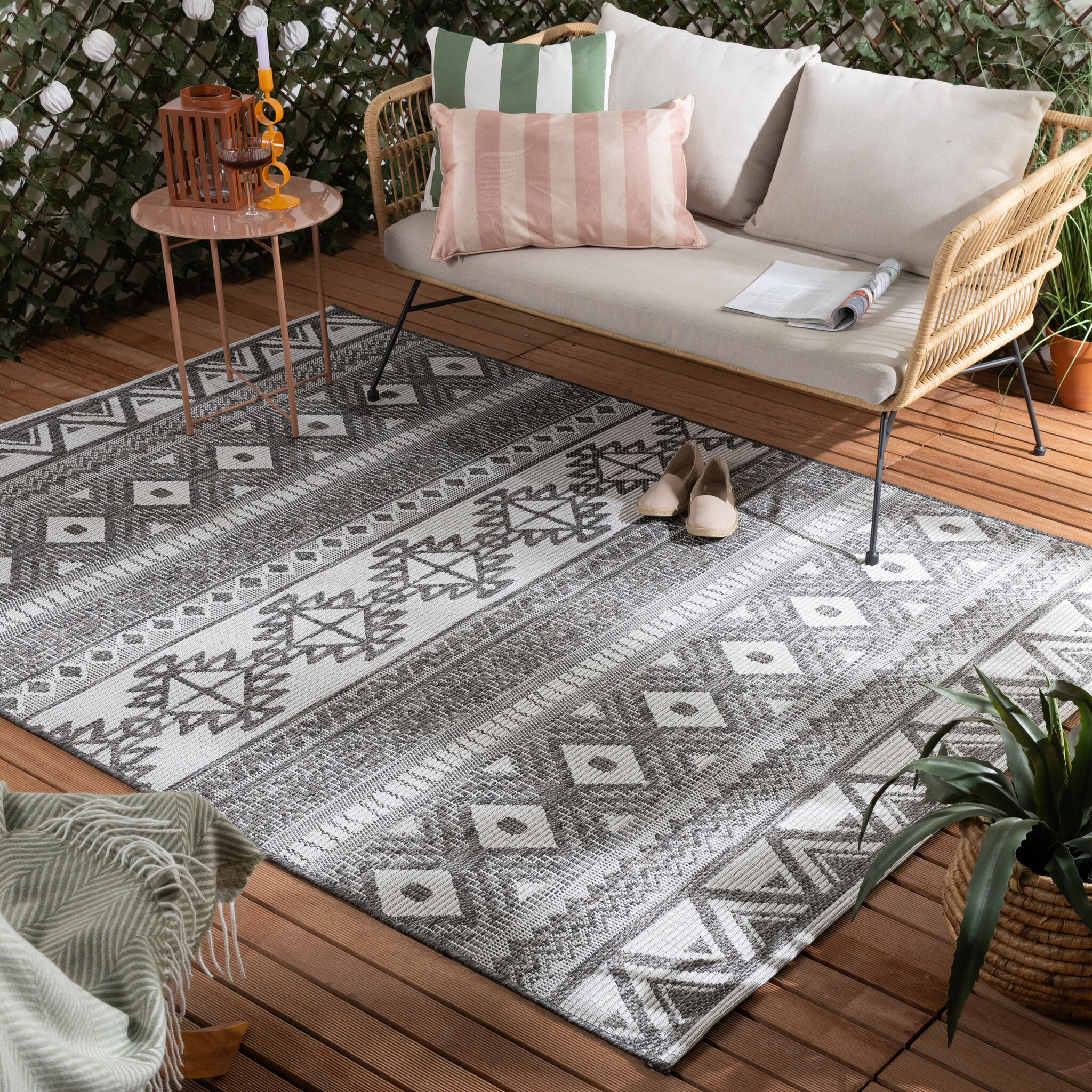 Tapis d'extérieur - Summer Beyond Gris - sfeer