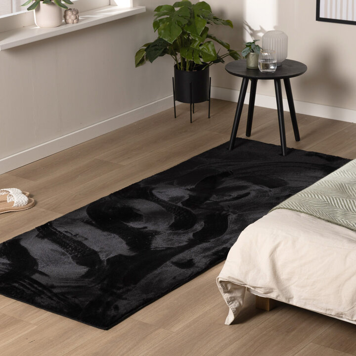 Tapis de couloir à poils courts et doux - Cozy Noir
