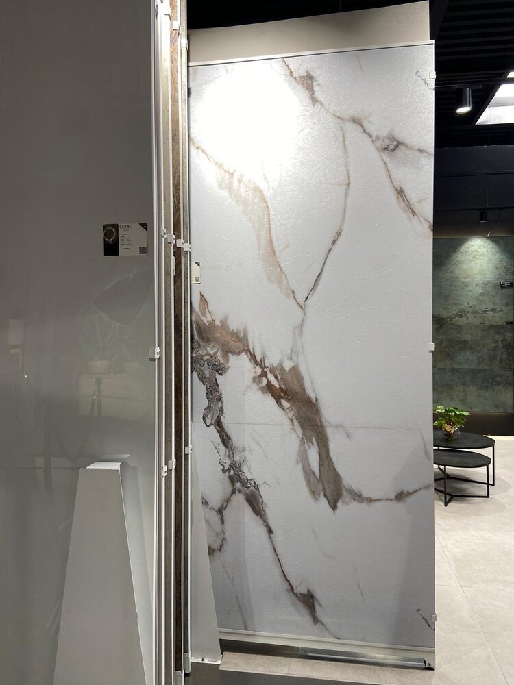 Oppio €64 PER PANEEL - 120x280x0,3 cm - PVC Wandpaneel MAT Calacatta GOLD Oppio €64 PER PANEEL - 120x280x0,3 cm - PVC Wandpaneel MAT Calacatta GOLD