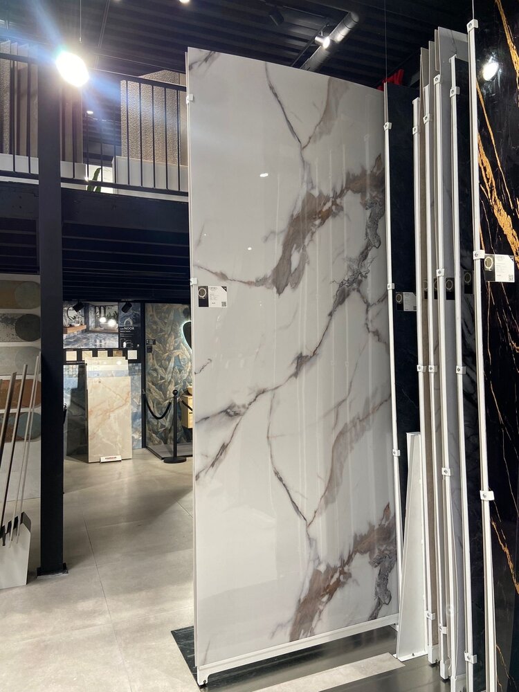 Oppio €37 PER PANEEL - 120x280x0,3 cm - PVC Wandpaneel Calacatta Gold Hoogglans Oppio €37 PER PANEEL - 120x280x0,3 cm - PVC Wandpaneel Calacatta Gold Hoogglans