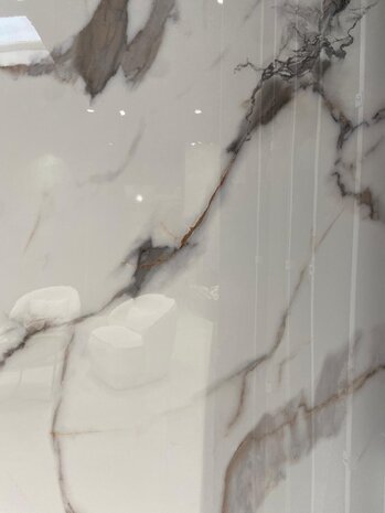 Oppio €37 PER PANEEL - 120x280x0,3 cm - PVC Wandpaneel Calacatta Gold Hoogglans Oppio €37 PER PANEEL - 120x280x0,3 cm - PVC Wandpaneel Calacatta Gold Hoogglans