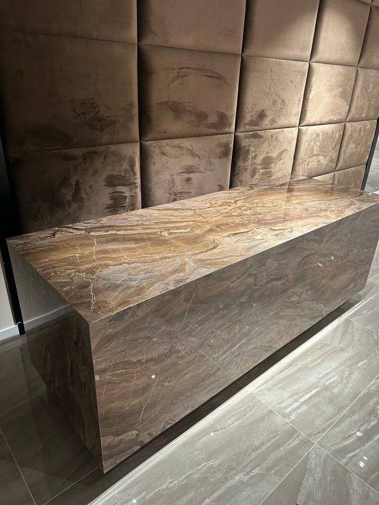 Oppio €37 PER PANEEL - 120x280x0,3 cm - PVC Wandpaneel Milos Bruin Marmerlook Hoogglans -