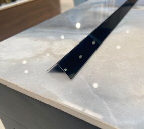 Oppio Hoekprofiel tbv. PVC Wandpanelen - ZWART Oppio Hoekprofiel tbv. PVC Wandpanelen - ZWART