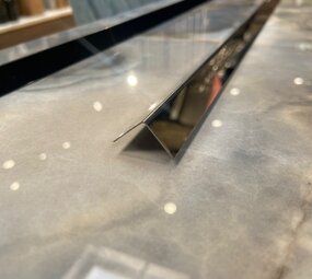 Oppio Hoekprofiel tbv. PVC Wandpanelen - Zilver Oppio Hoekprofiel tbv. PVC Wandpanelen - Zilver