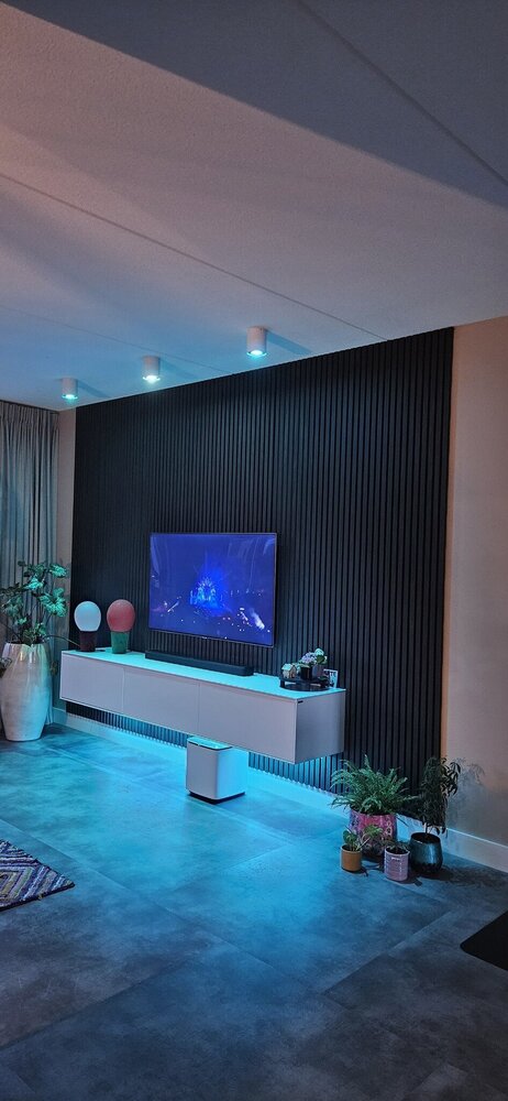 Oppio €25 PER PANEEL - 60x260 cm ZWART Eiken akoestische wand panel Oppio €25 PER PANEEL - 60x260 cm ZWART Eiken akoestische wand panel