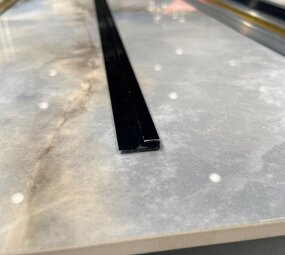 Oppio Eindprofiel tbv. PVC Wandpanelen - Zwart Oppio Eindprofiel tbv. PVC Wandpanelen - Zwart