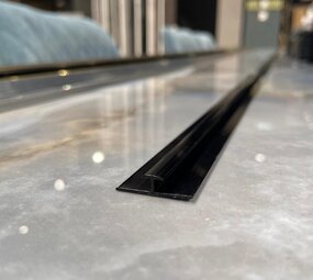 Oppio Tussenprofiel tbv. PVC Wandpanelen - Zwart Oppio Tussenprofiel tbv. PVC Wandpanelen - Zwart