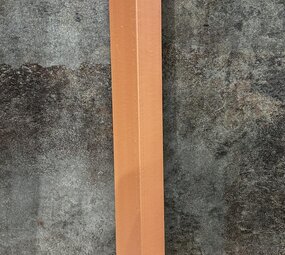 Oppio MAPLE - HOEKPROFIEL 290x5x5 cm WPC ( 360° volledig bedekkende beschermlaag ) Oppio MAPLE - HOEKPROFIEL 290x5x5 cm WPC ( 360° volledig bedekkende beschermlaag )