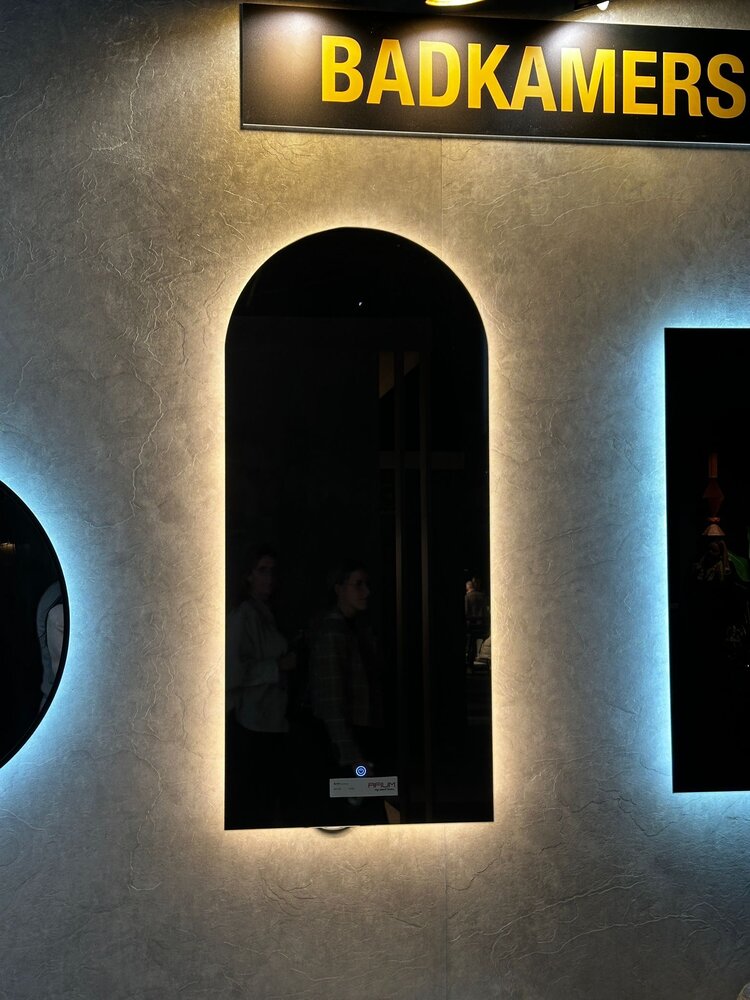 Oppio ARCH TOOG - 45x100 CM ( RANDLOOS ) Toilet / Badkamerspiegel met verlichting Oppio ARCH TOOG - 45x100 CM ( RANDLOOS ) Toilet / Badkamerspiegel met verlichting