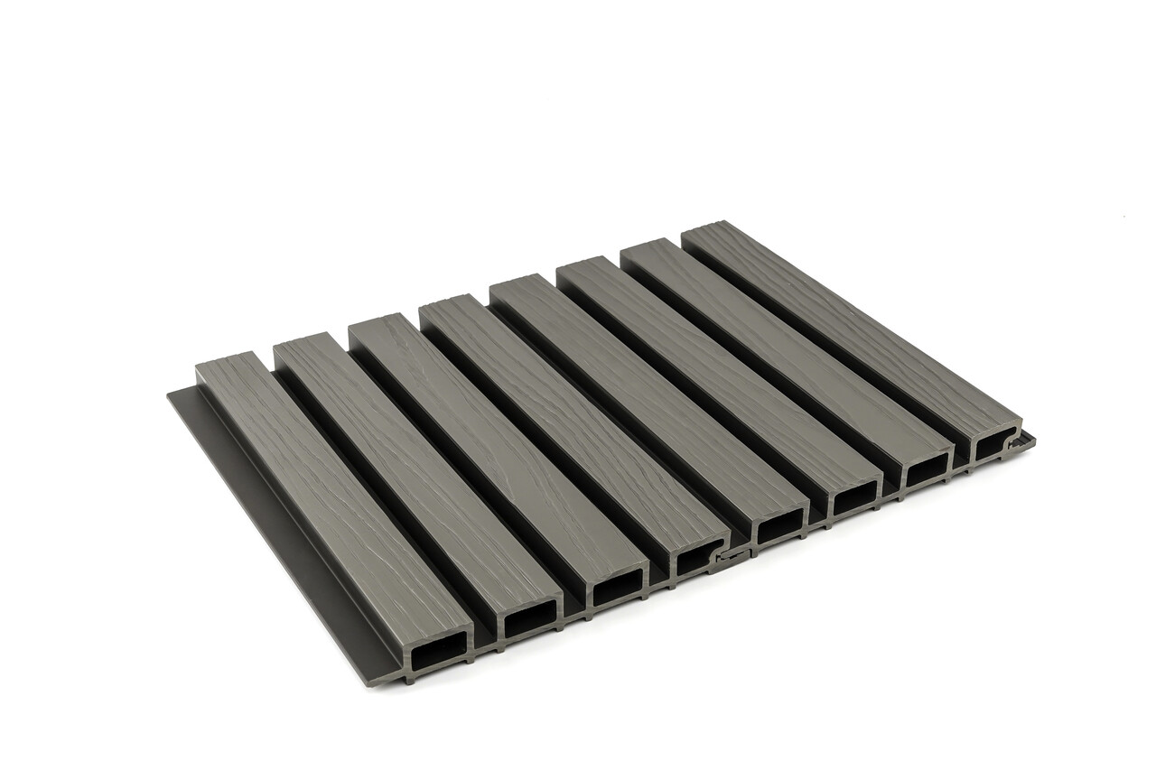 Oppio €20.99 Per Stuk - SILVER GREY - Zwarte strepen - Gevelbekleding – Composiet | 290 x 22 cm | Gevel | Tuin Oppio €20.99 Per Stuk - SILVER GREY - Zwarte strepen - Gevelbekleding – Composiet | 290 x 22 cm | Gevel | Tuin