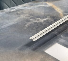 Oppio Tussenprofiel tbv. PVC Wandpanelen - WIT Oppio Tussenprofiel tbv. PVC Wandpanelen - WIT