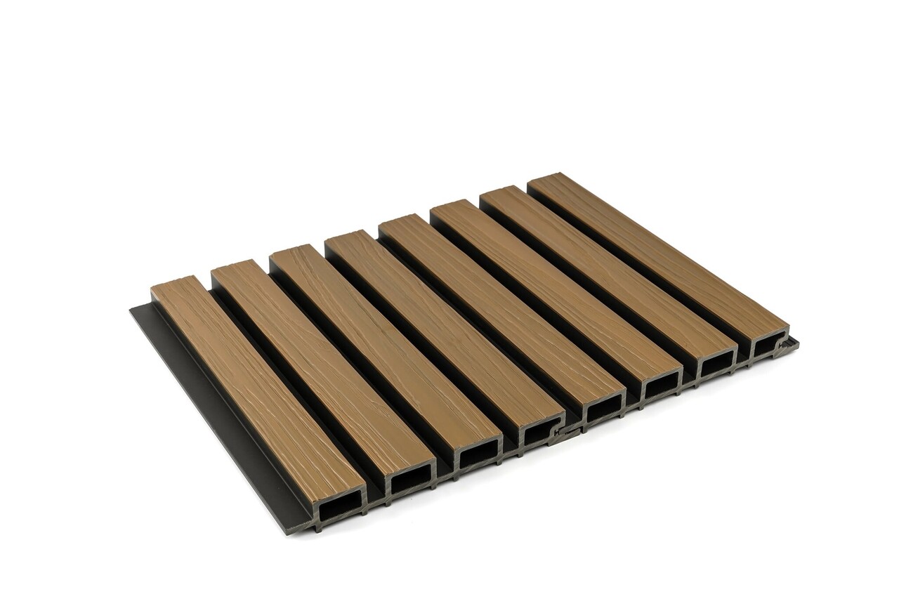 Oppio SAMPLE - TEAK - Zwarte strepen - Gevelbekleding – Composiet | 290 x 22 cm | Gevel | Tuin | 3D Houtnerf Oppio SAMPLE - TEAK - Zwarte strepen - Gevelbekleding – Composiet | 290 x 22 cm | Gevel | Tuin | 3D Houtnerf