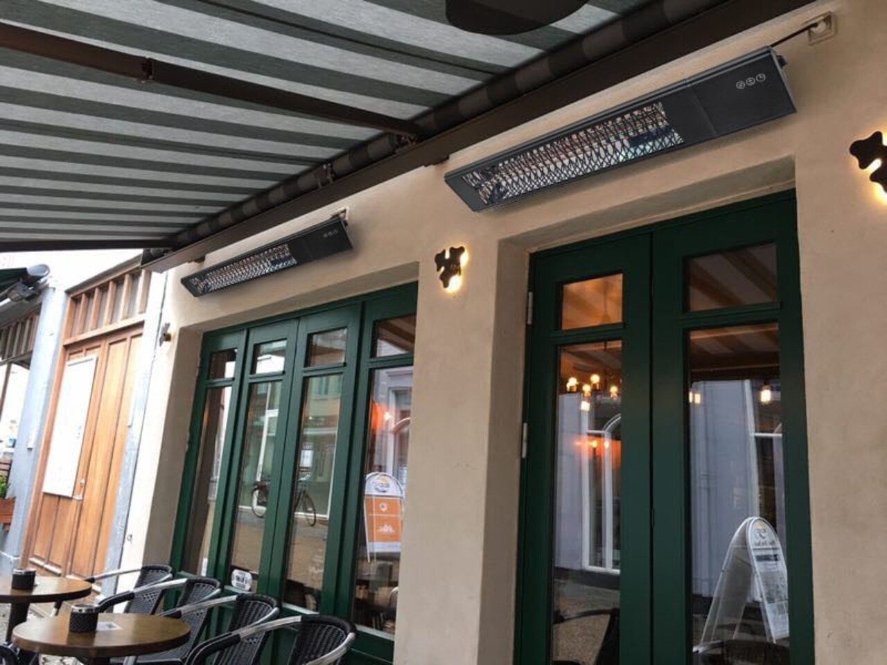 Oppio OPPIO Elektrische Terrasverwarmer 2500W - WIFI FUNCTIE ( MUUR ) Oppio OPPIO Elektrische Terrasverwarmer 2500W - WIFI FUNCTIE ( MUUR )