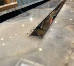 Oppio Hoekprofiel tbv. PVC Wandpanelen - Zilver Oppio Hoekprofiel tbv. PVC Wandpanelen - Zilver