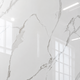 Oppio €37 PER PANEEL - 120x280x0,3 cm - PVC Wandpaneel Calacatta Marmer Wit / Grijs Hoogglans