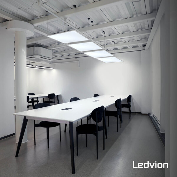 Ledvion LED Panel 60x60 - UGR <19 - 24W - 210 Lm/W - 6500K - 5 Year Warranty - Energy Class A
