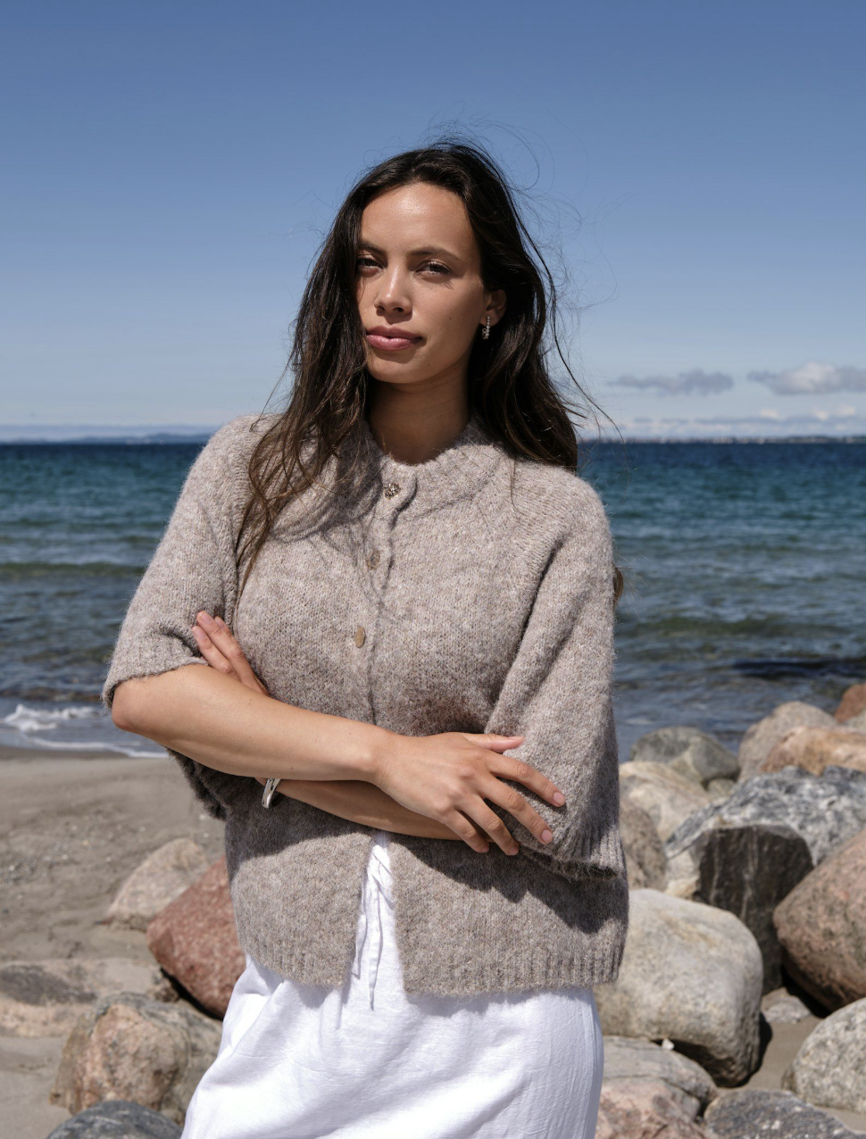 Benuta Fluffy Knit Cardigan