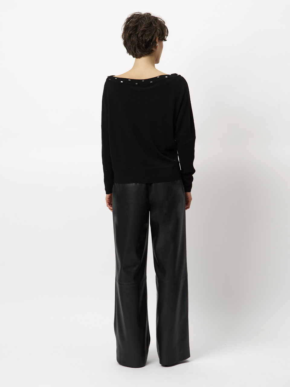 Mayu off shoulder sweater