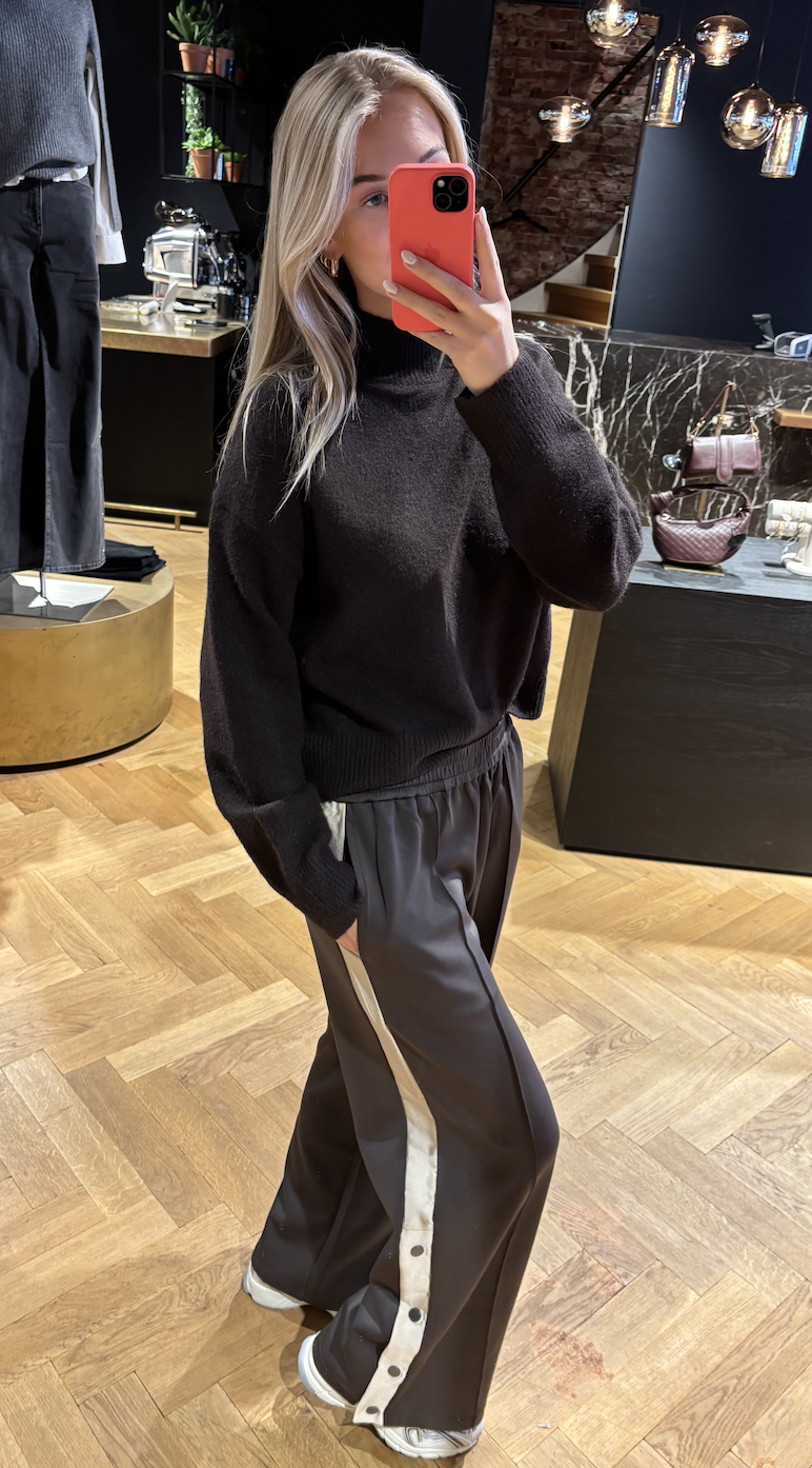 Puggy Track Suit Pants