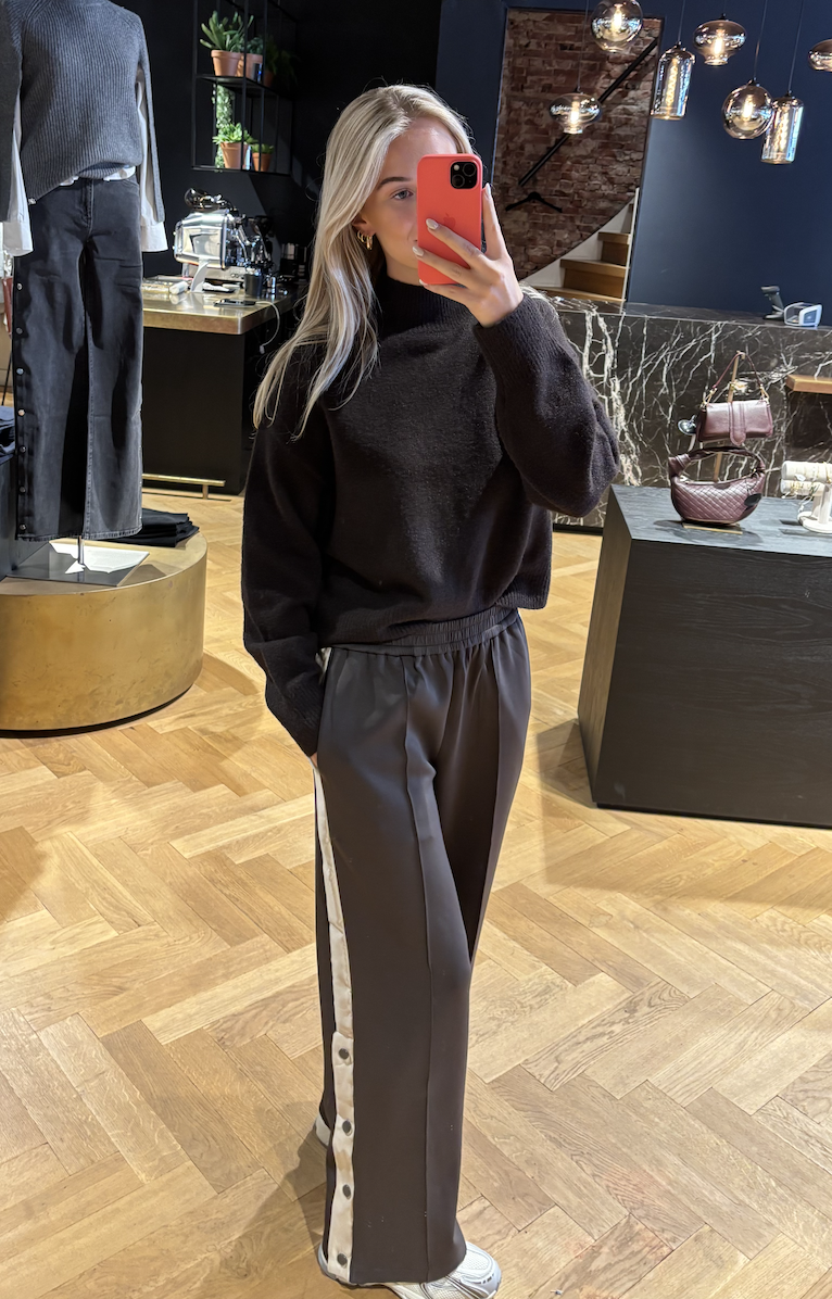 Puggy Track Suit Pants