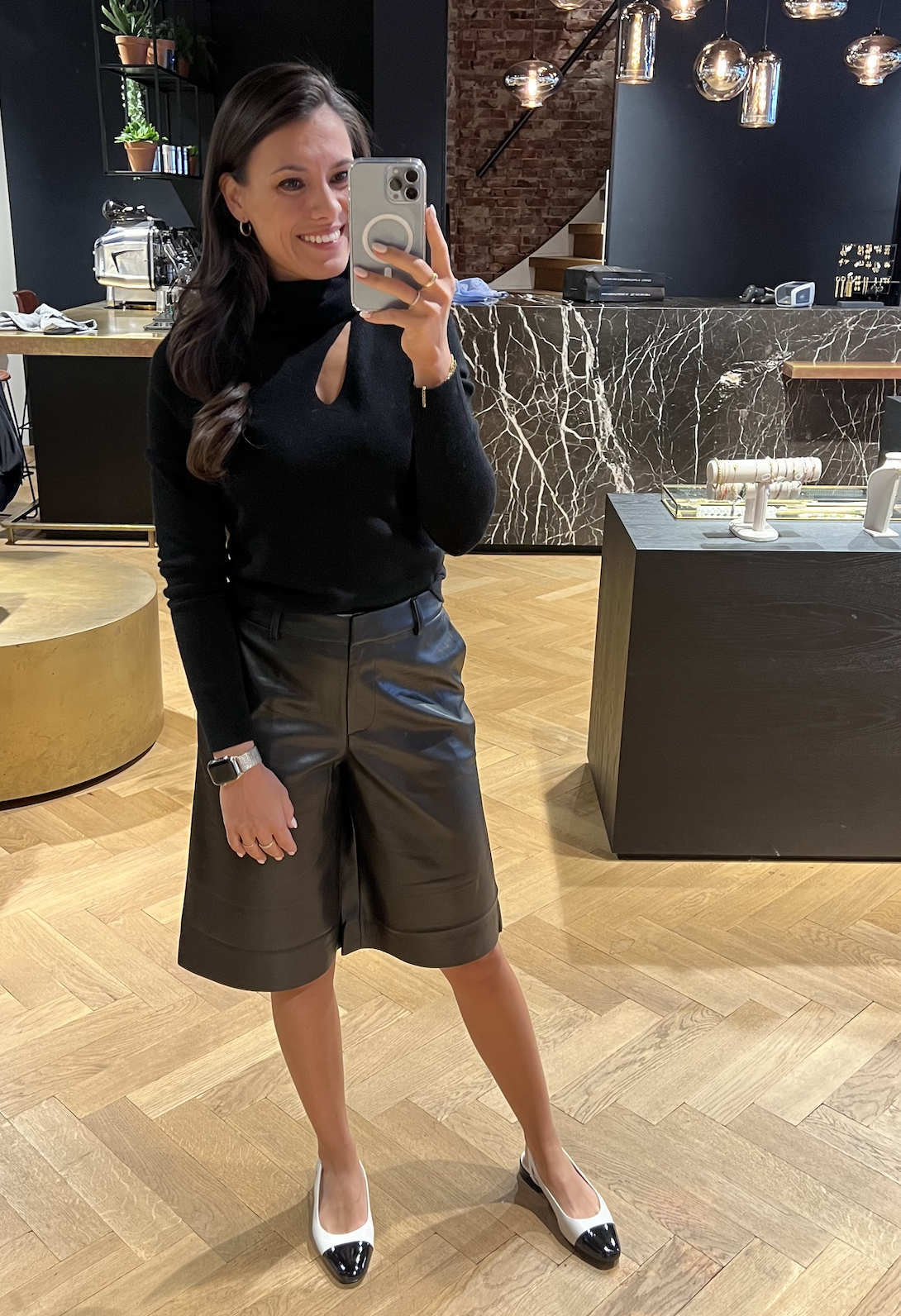 Avery faux leather bermuda