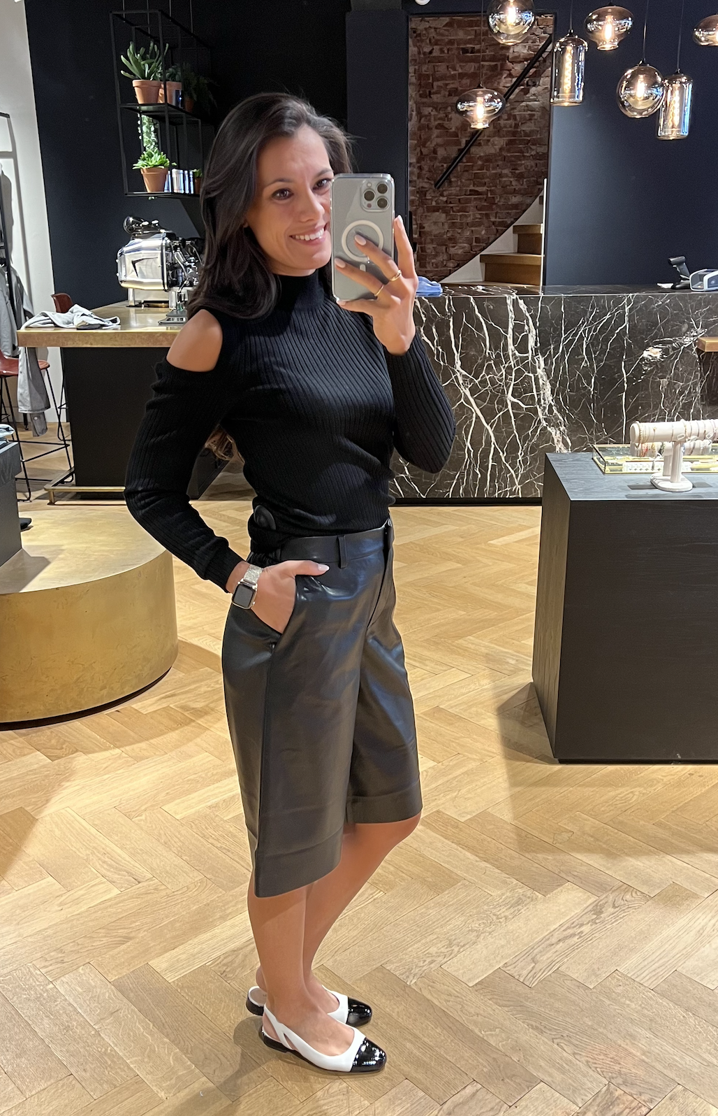 Avery faux leather bermuda