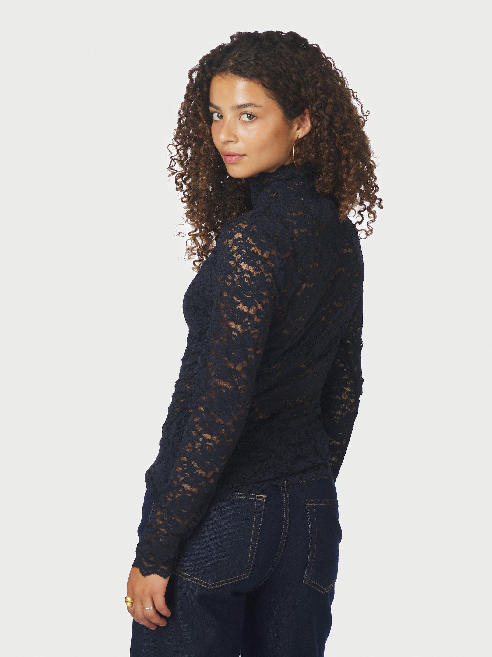 Liza Laceflower Blouse