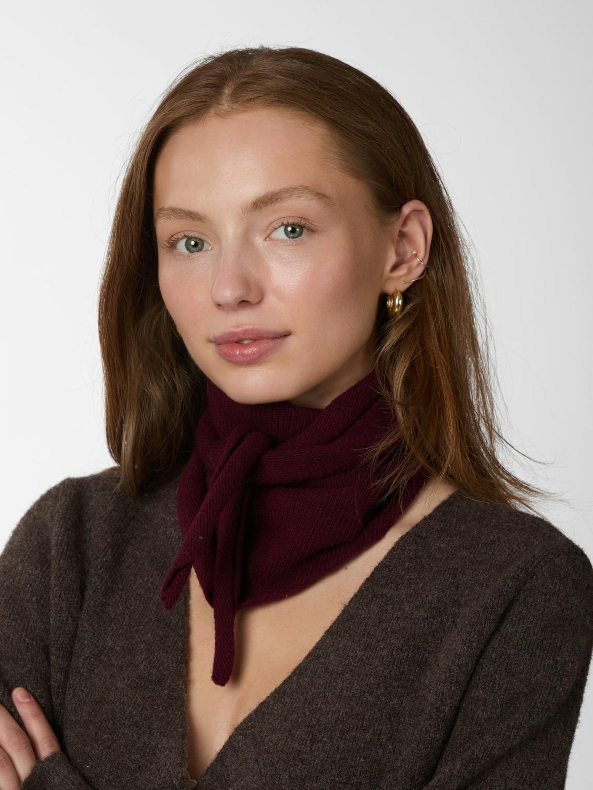 Neo Noir Misty Knit Scarf