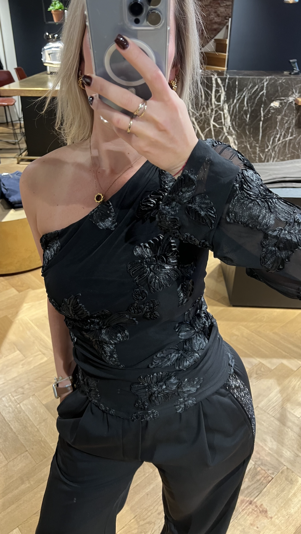 Friana Big Flower Mesh Blouse