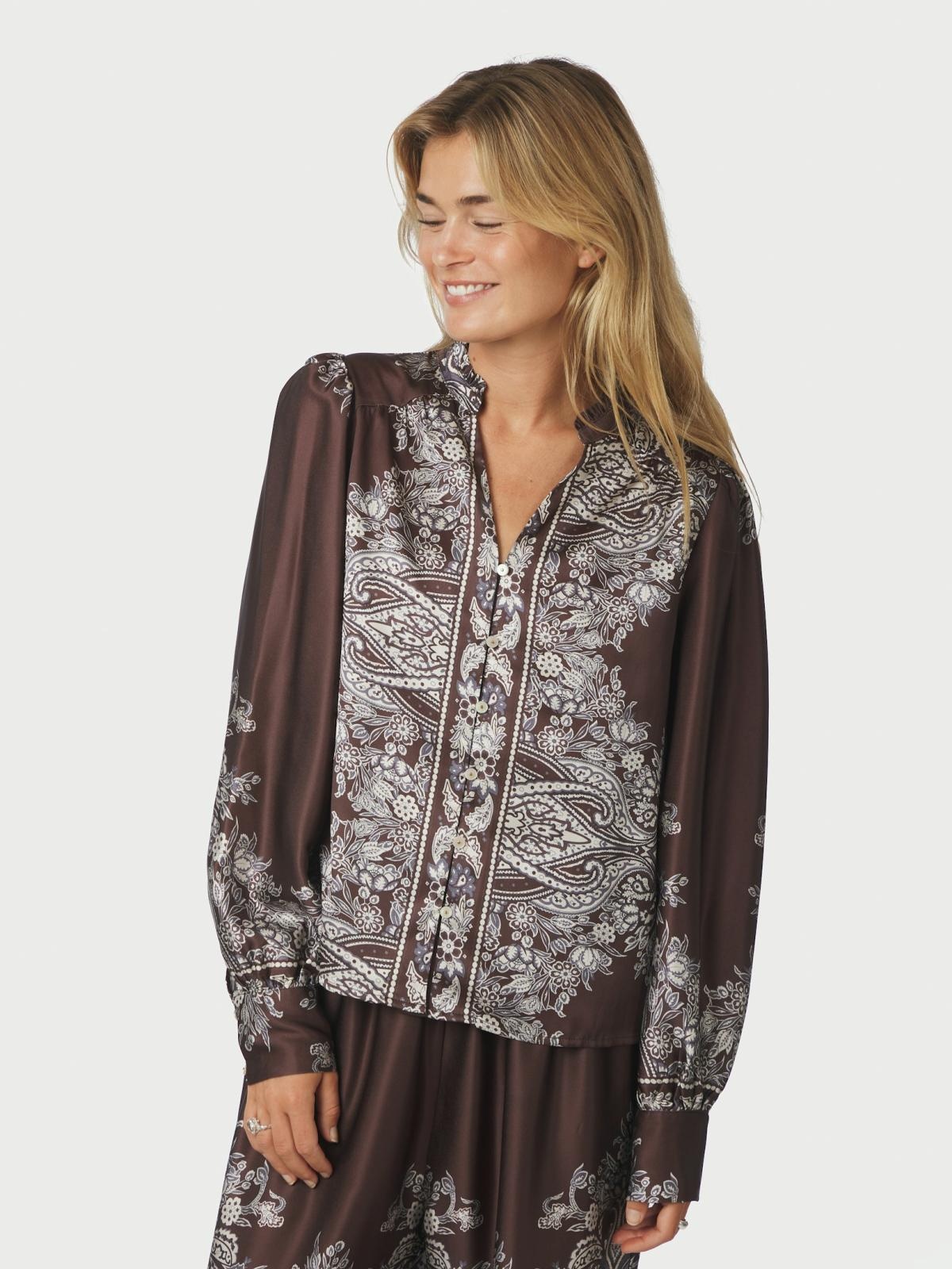 Neo Noir Massima Paisley Border Blouse