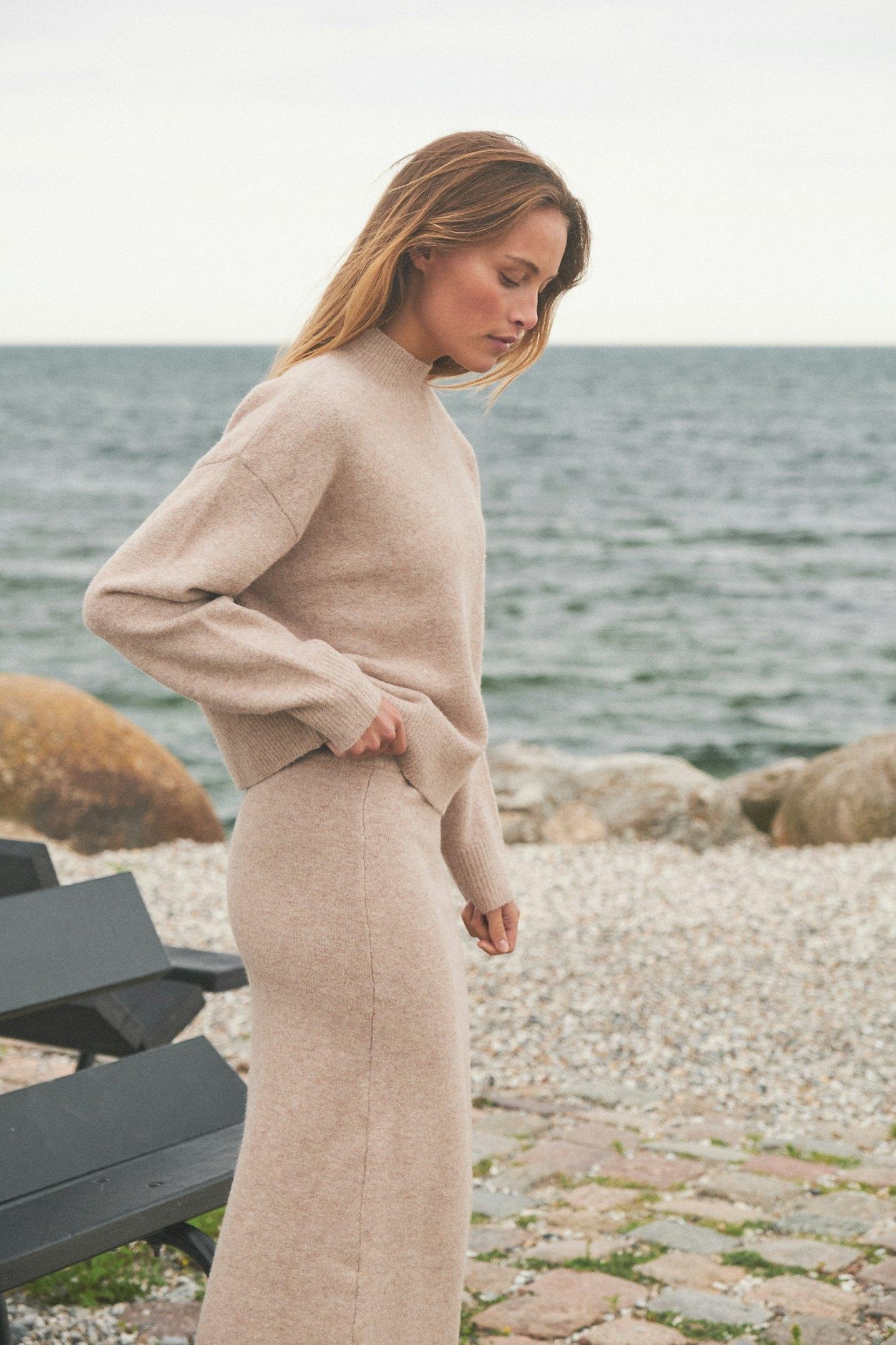 Paulina Knit Pull