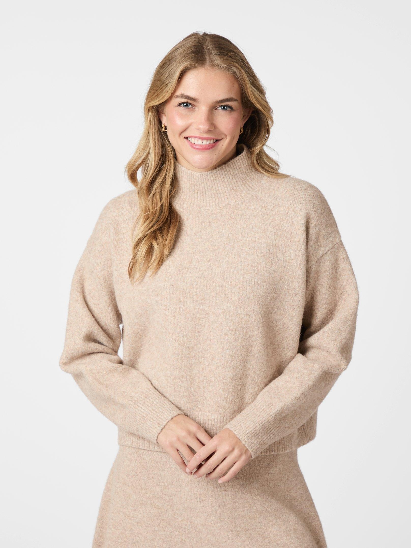 Paulina Knit Pull