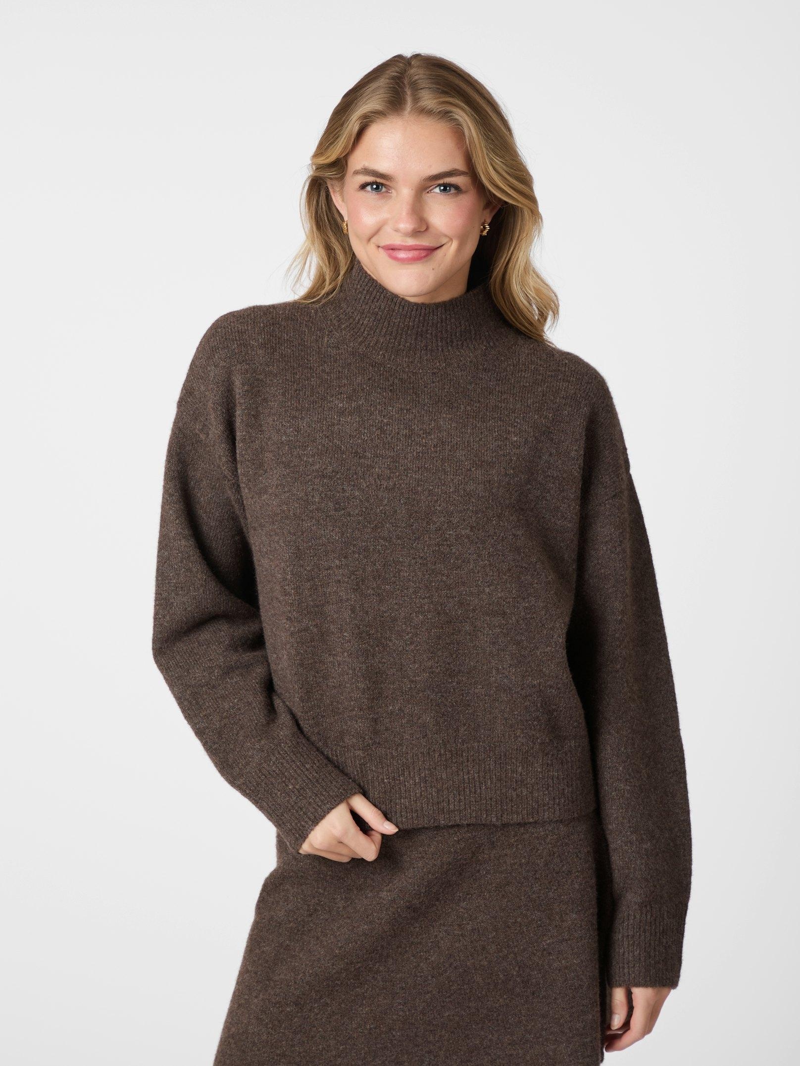 Paulina Knit Pull