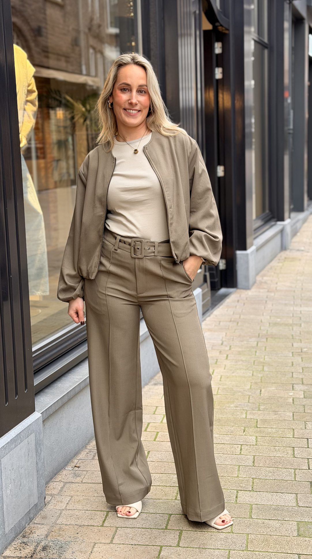 Luna Belt Crease Pant