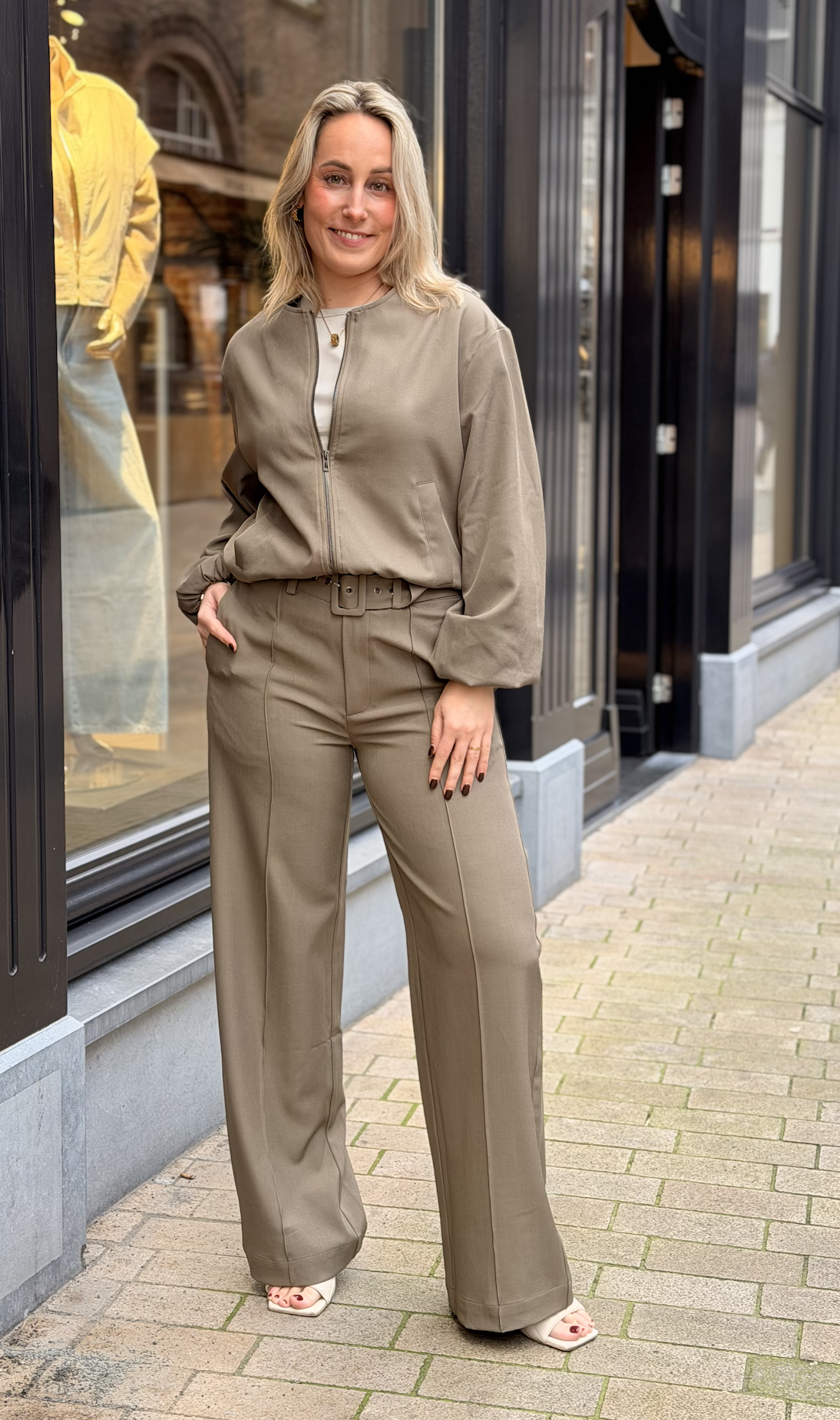 Luna Belt Crease Pant