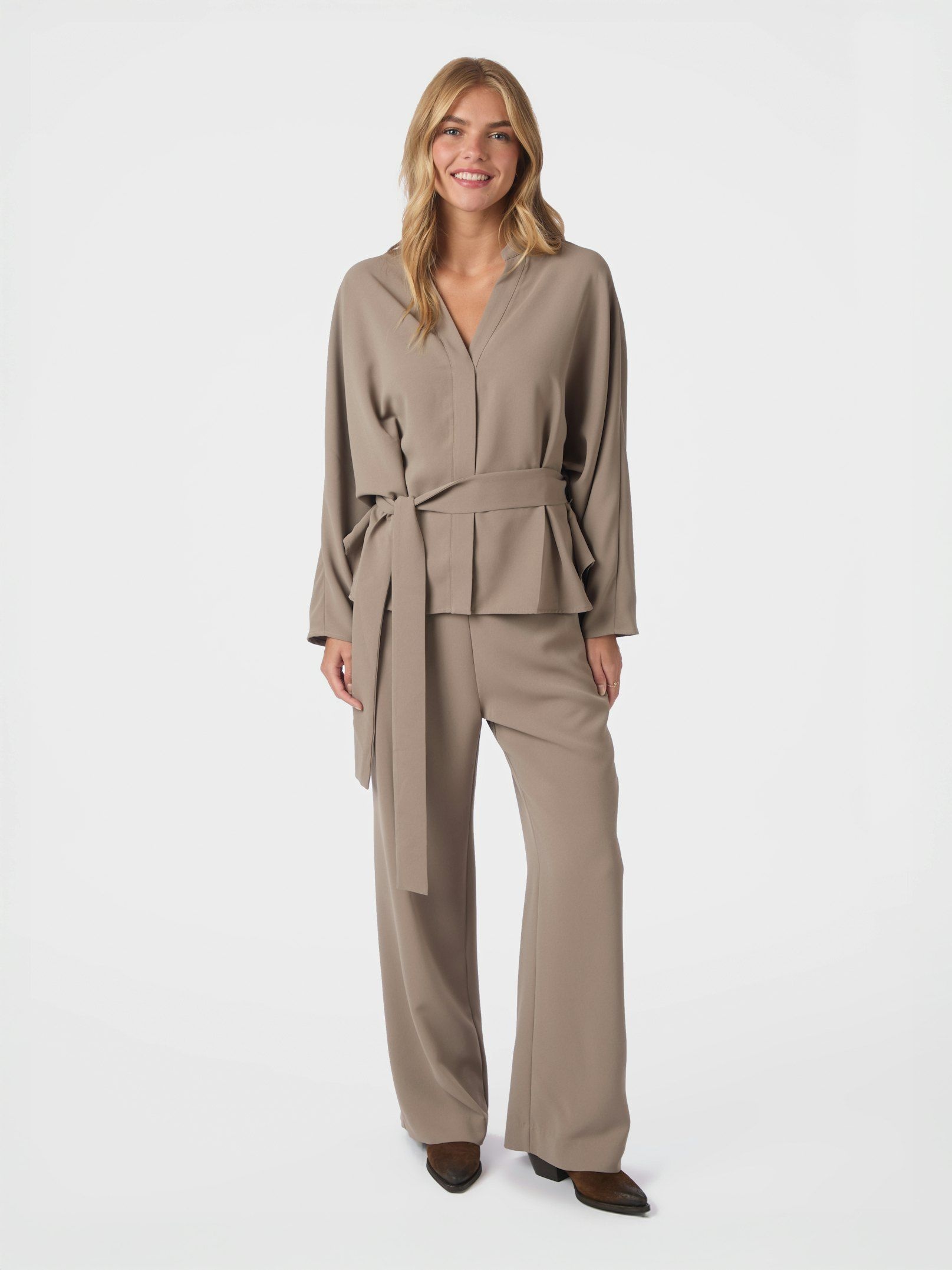 Lunet Crepe Pants