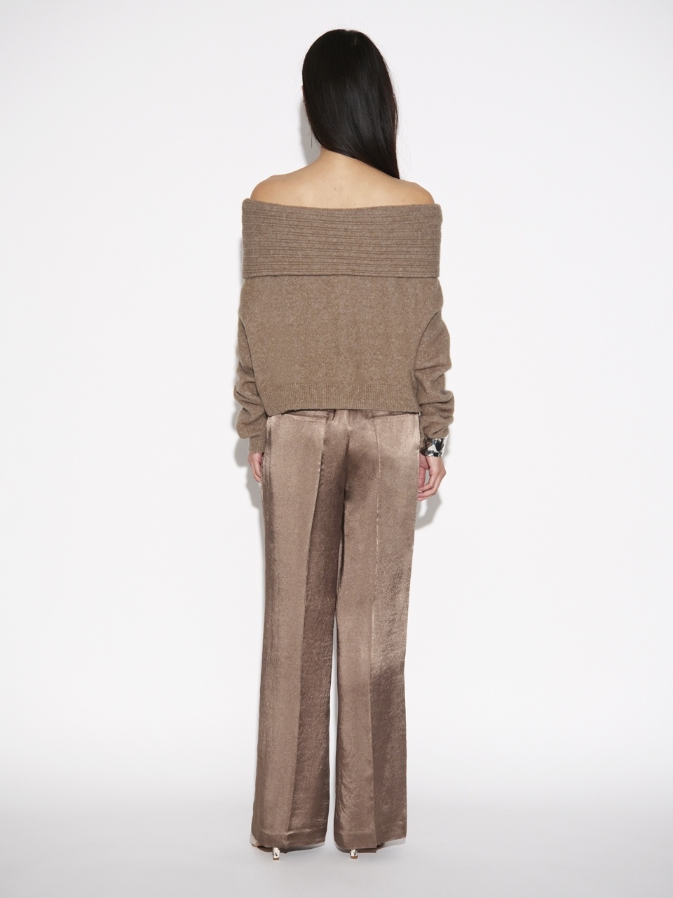 Antya off shoulder sweater