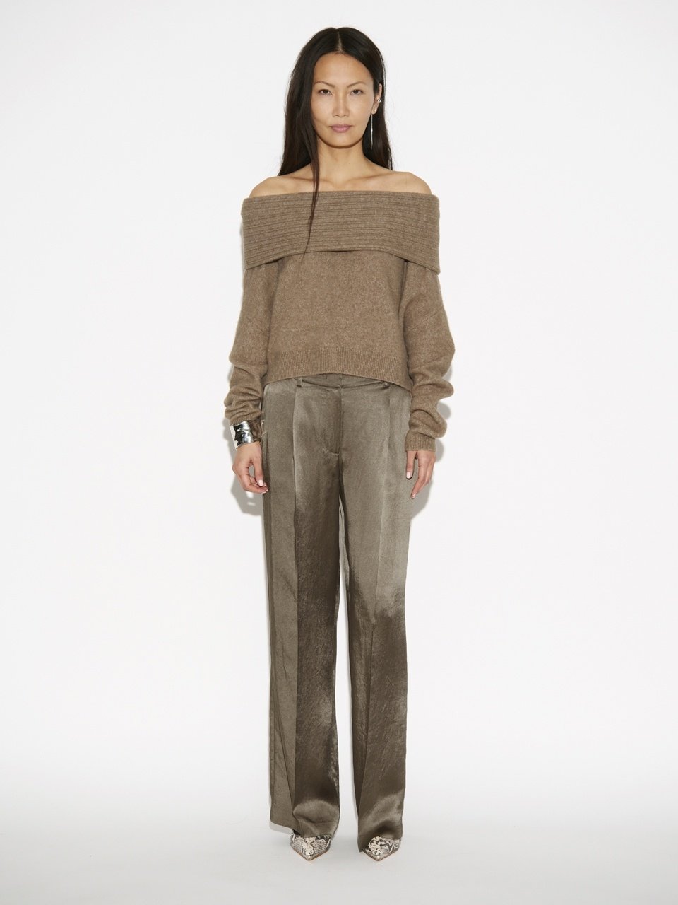 Dante 6 Antya off shoulder sweater