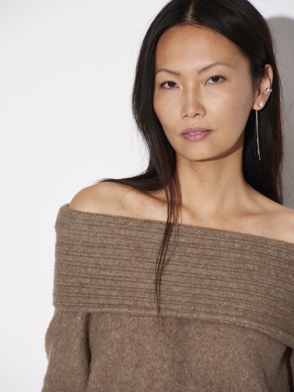 Antya off shoulder sweater