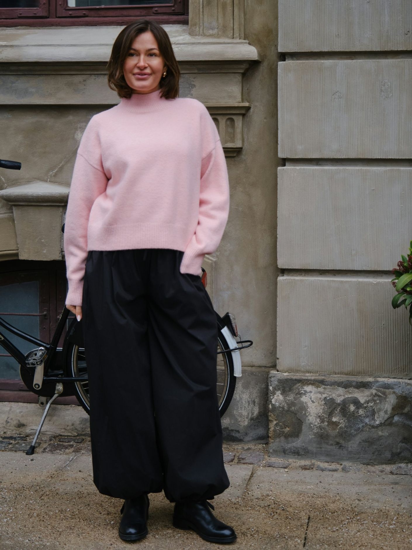 Neo Noir Roxane Balloon Poplin Pants