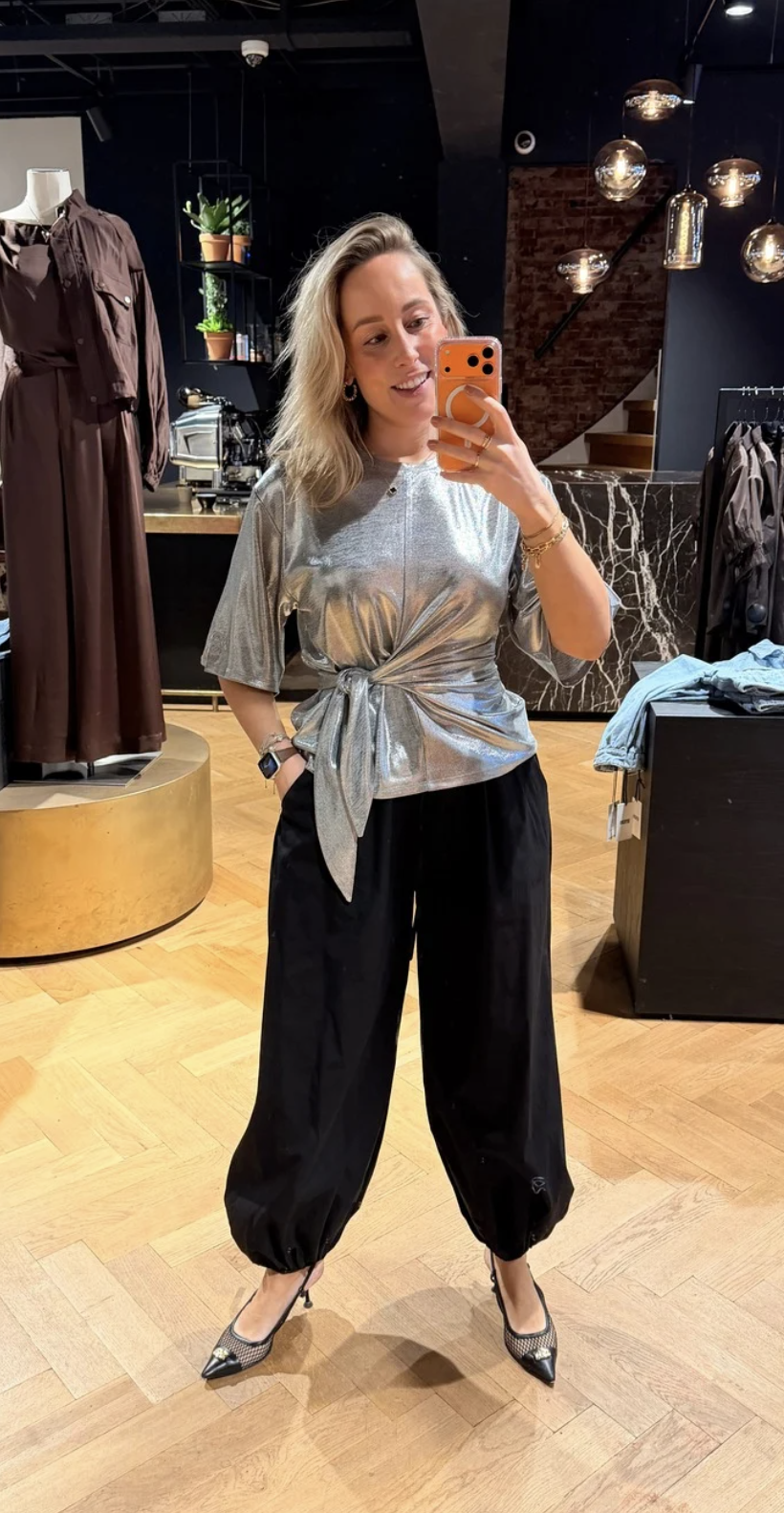 Uxia metallic twist detail top