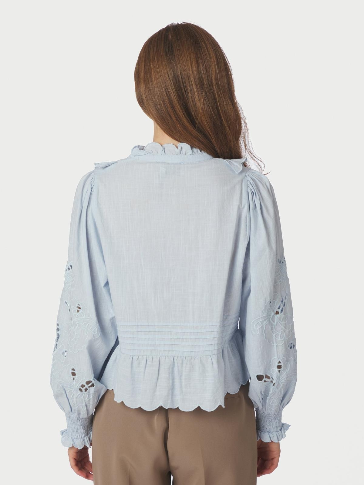 Petrine Embroidery Blouse