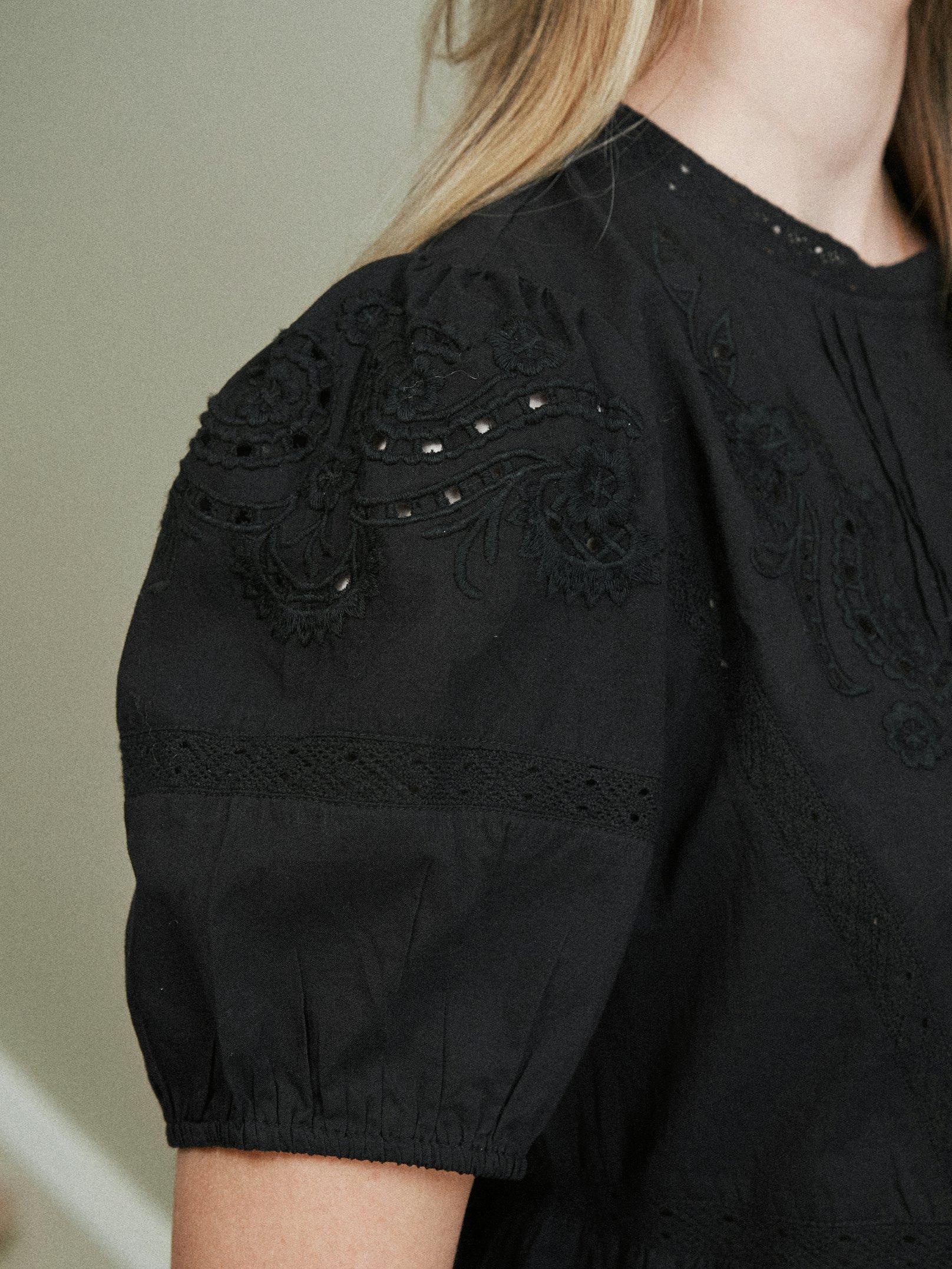 Carnita Blouse