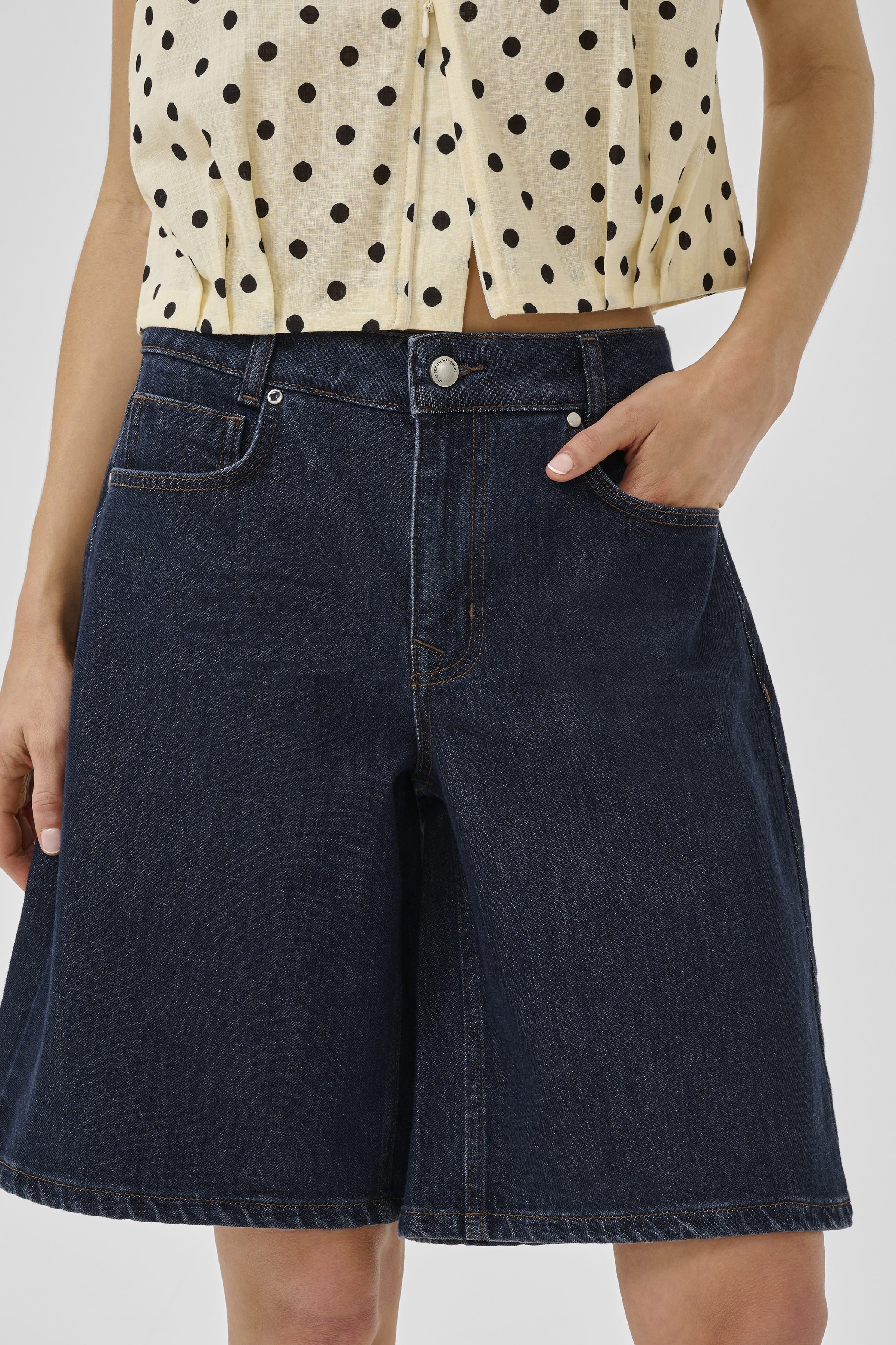 Zita 139 High X-Wide Shorts