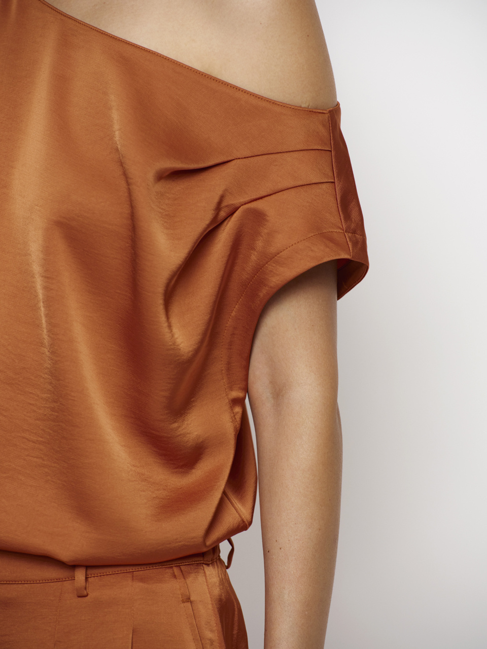 Roam satin drapy top