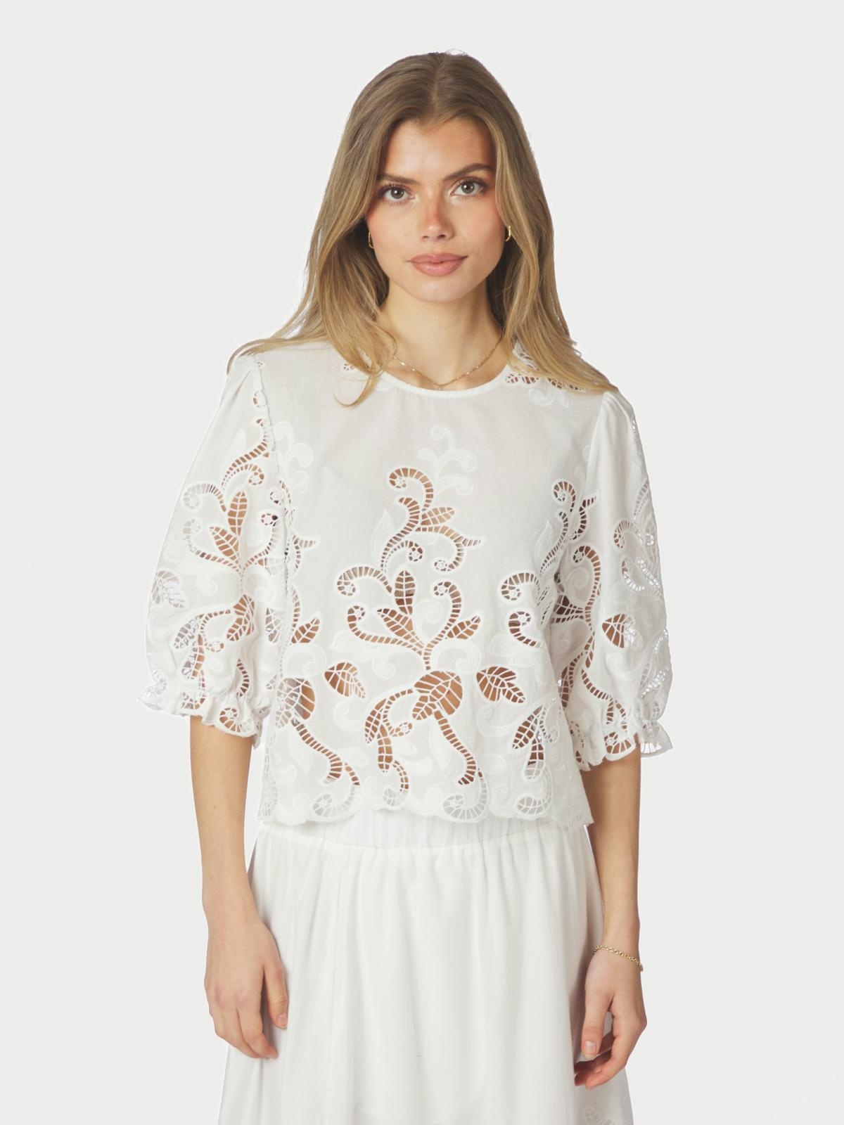 Neo Noir Fia Embroidery Blouse