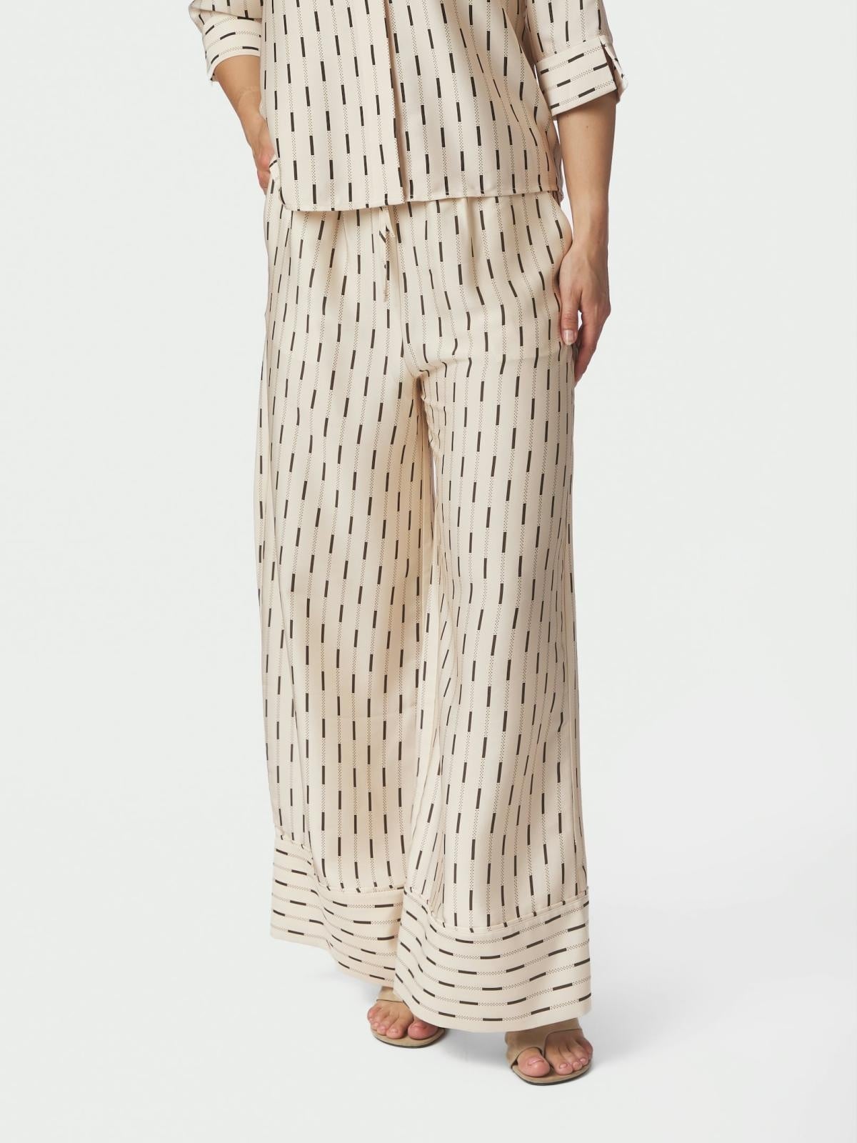 Neo Noir Sora Print Pants