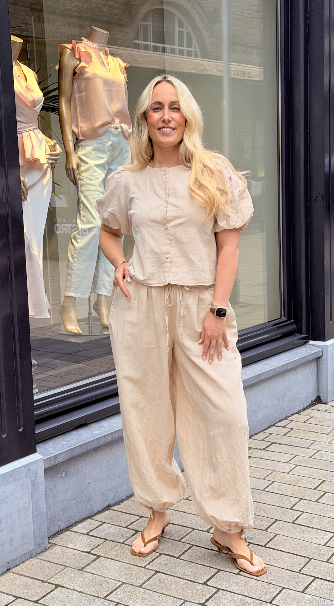 Roxane Balloon Linen Pants