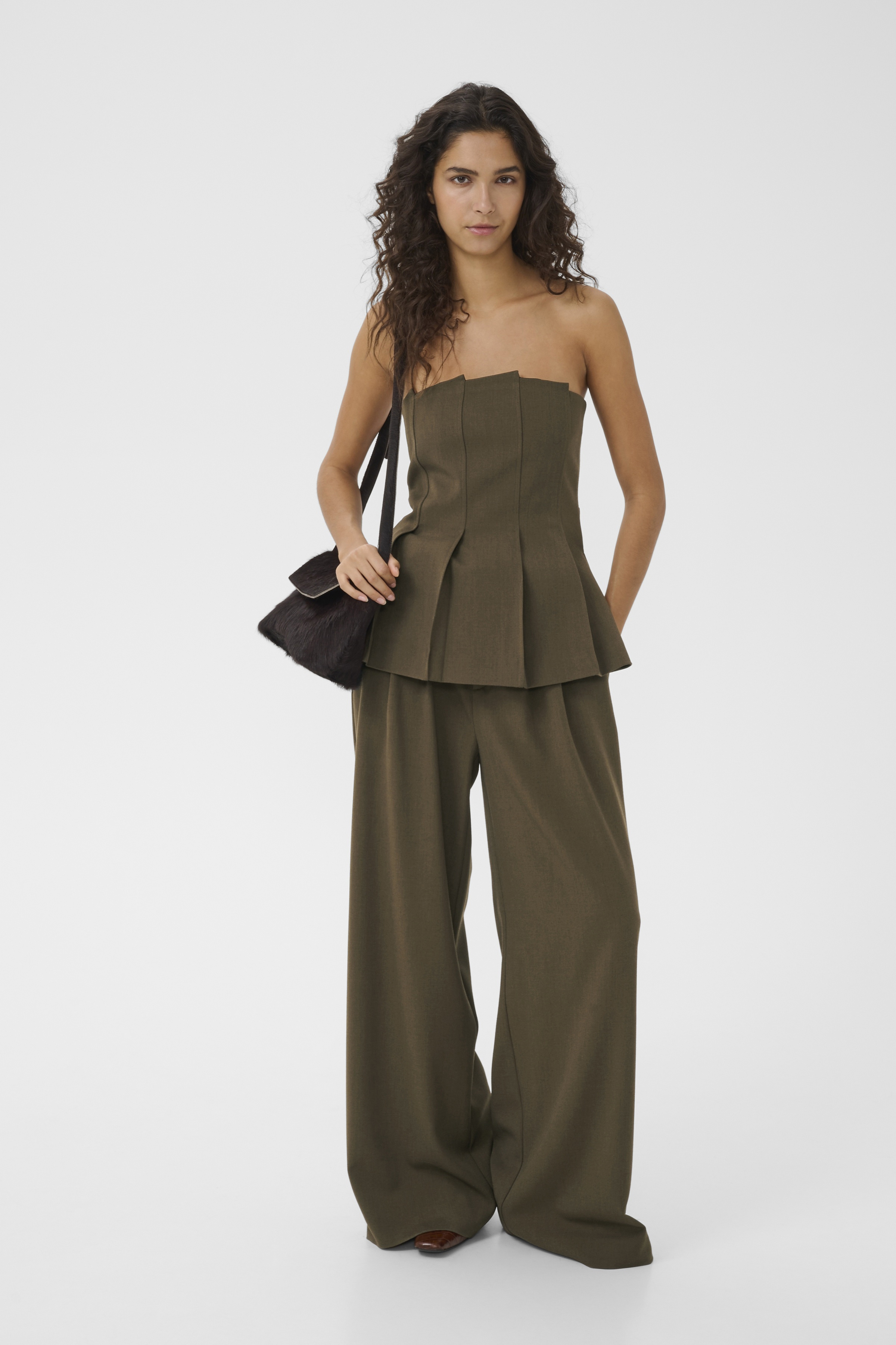 Stacy pleat corsage top