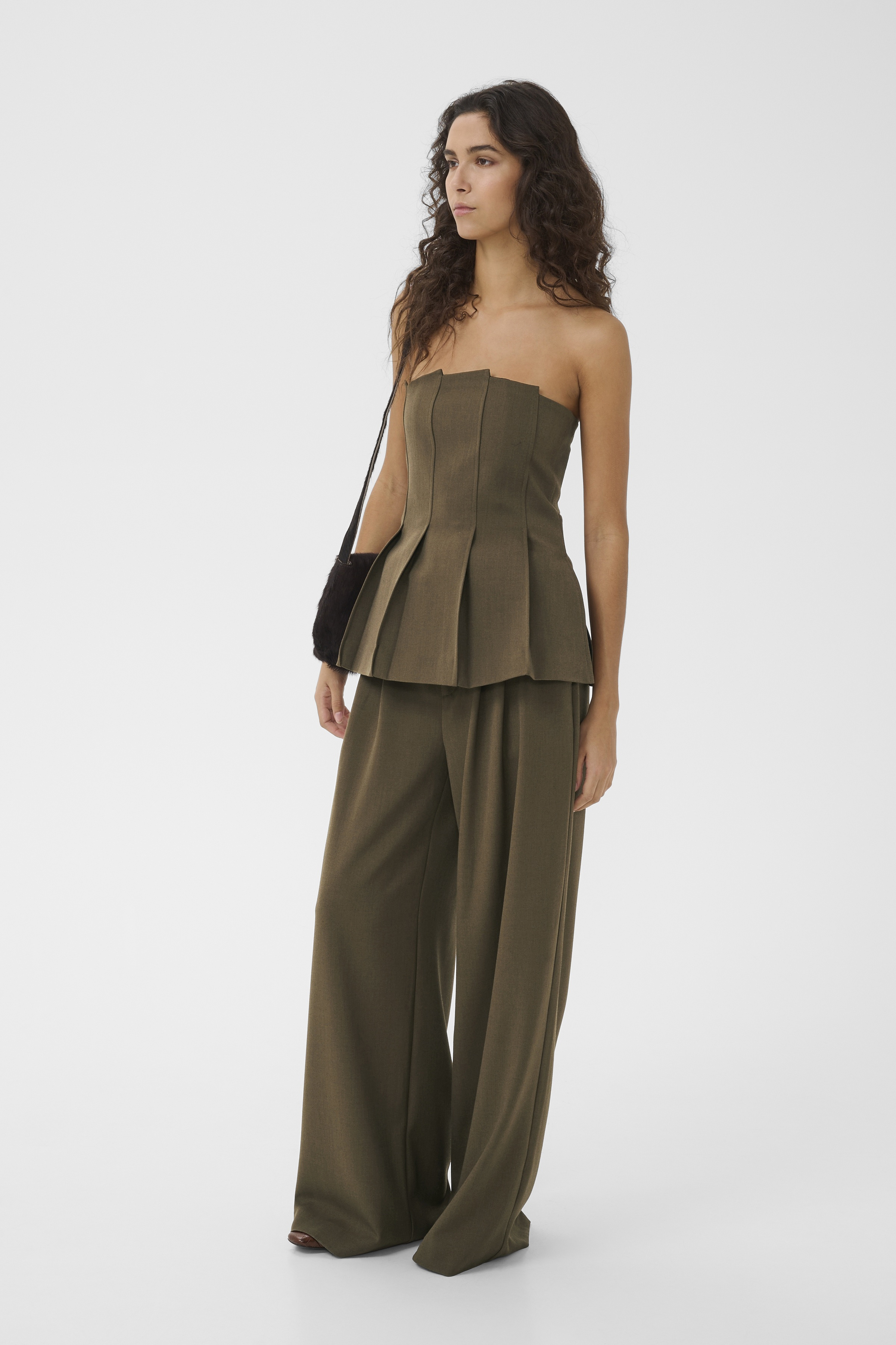 Stacy pleat corsage top